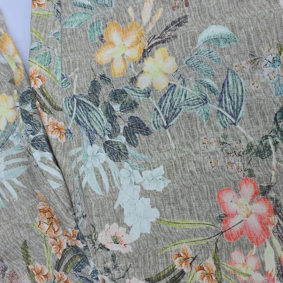 LISETTE Floral Patterned Trousers - Picture 4 of 7